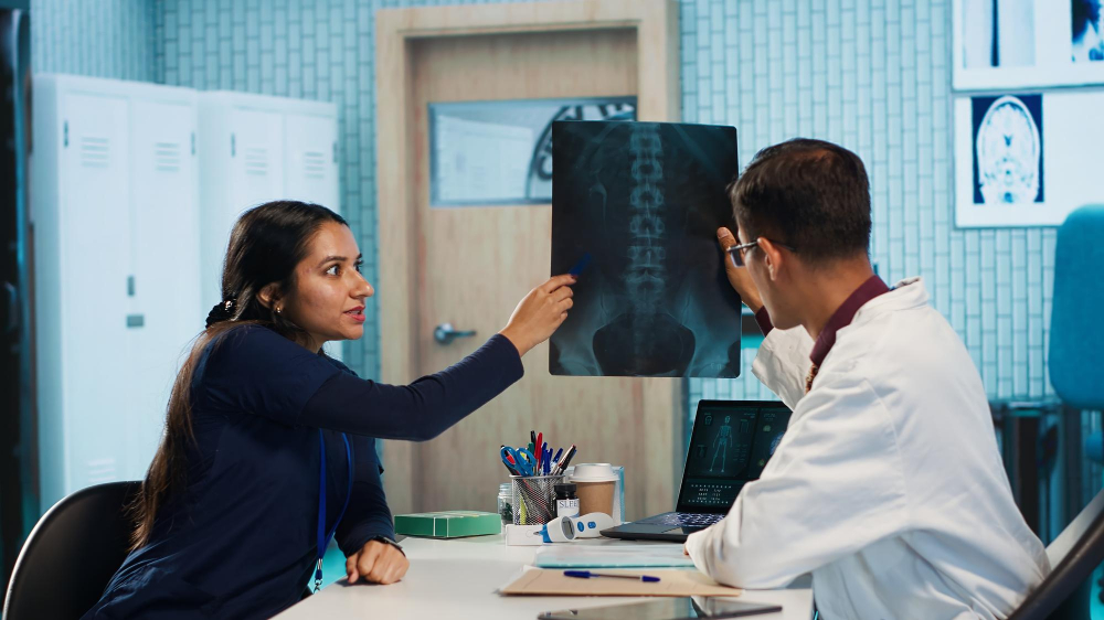 spine pain doctor near me